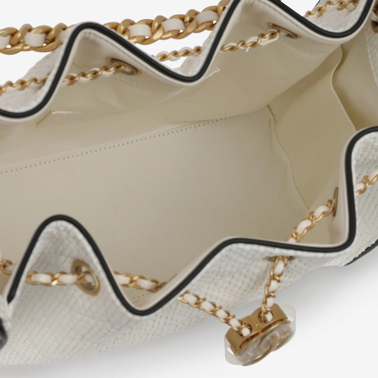 Luxury White Woven Bucket Handbag with Gold Chain - Image 7